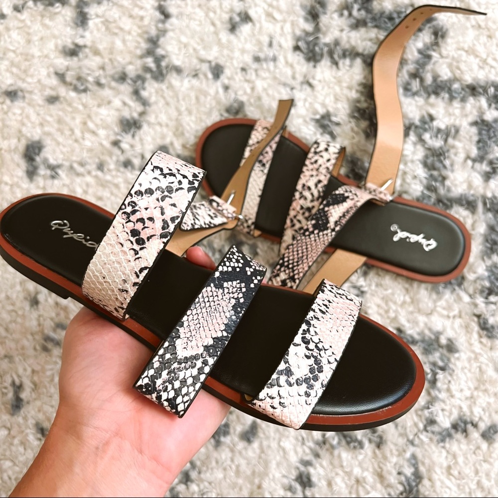 (qupid) b&w with pink snakeskin strappy sandals